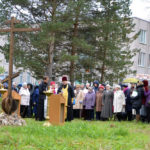 На месте нового храма в Молочном освятили крест